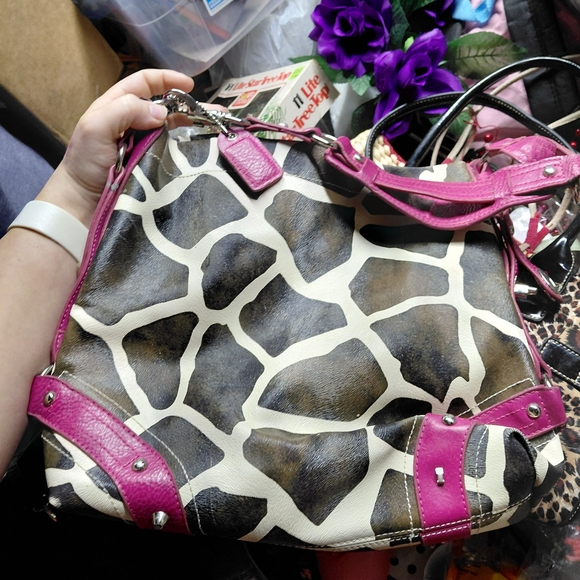 Unbranded Giraffe Faux Leather Purse Handbag with Blue Handle - Picture 3 of 6